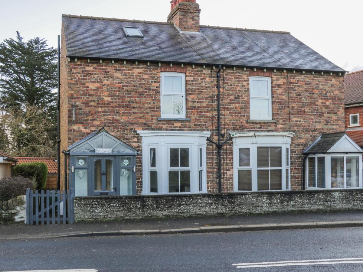 Brinkburn Cottage Scarborough Exterior photo